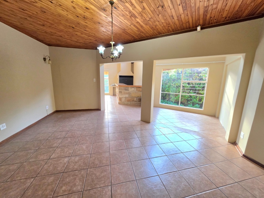 5 Bedroom Property for Sale in Panorama Free State